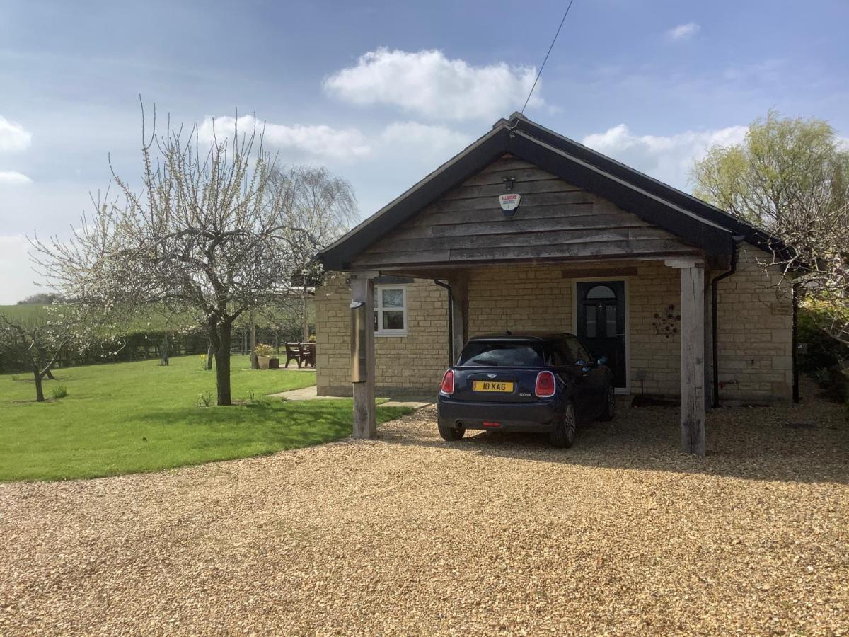Orchard Cottage, Clematis Cottages, Stamford. Accessible Luxury Home. Bagian luar foto