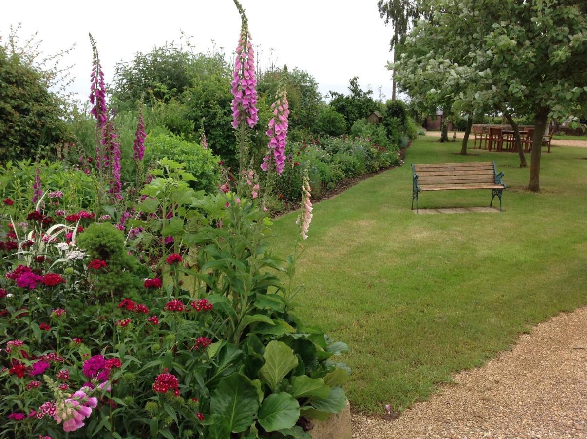 Orchard Cottage, Clematis Cottages, Stamford. Accessible Luxury Home. Bagian luar foto