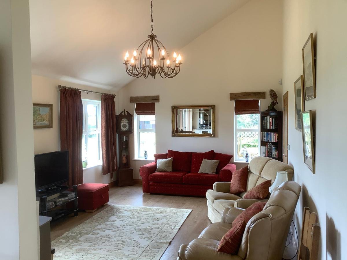 Orchard Cottage, Clematis Cottages, Stamford. Accessible Luxury Home. Bagian luar foto