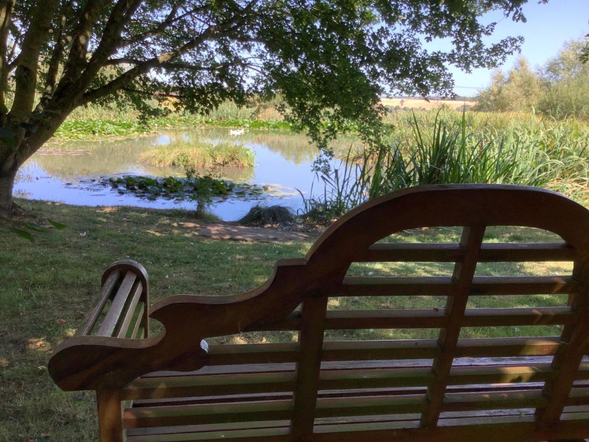 Orchard Cottage, Clematis Cottages, Stamford. Accessible Luxury Home. Bagian luar foto